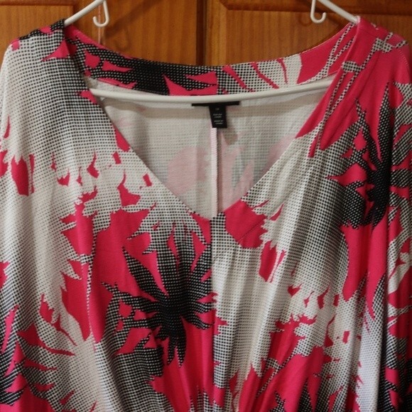 Tribal Plus Size 3X Tropical Tribal Print Twist Top | Doleman Sleeve Rayon - Picture 7 of 13